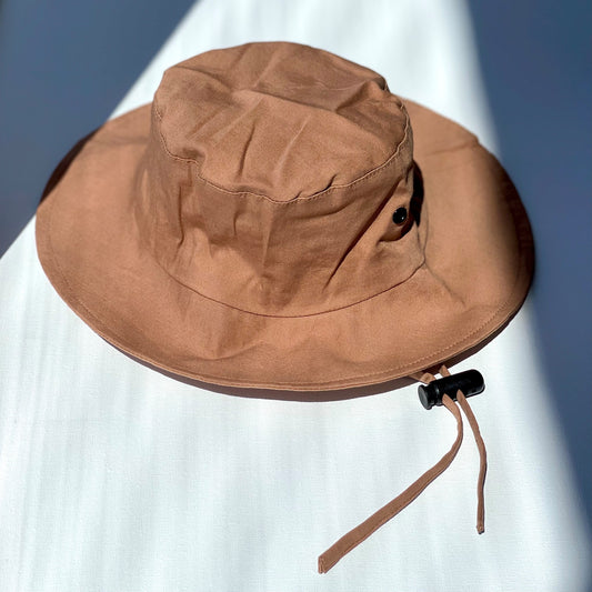 fini. relaxed bucket hat | mocha-fini. the label