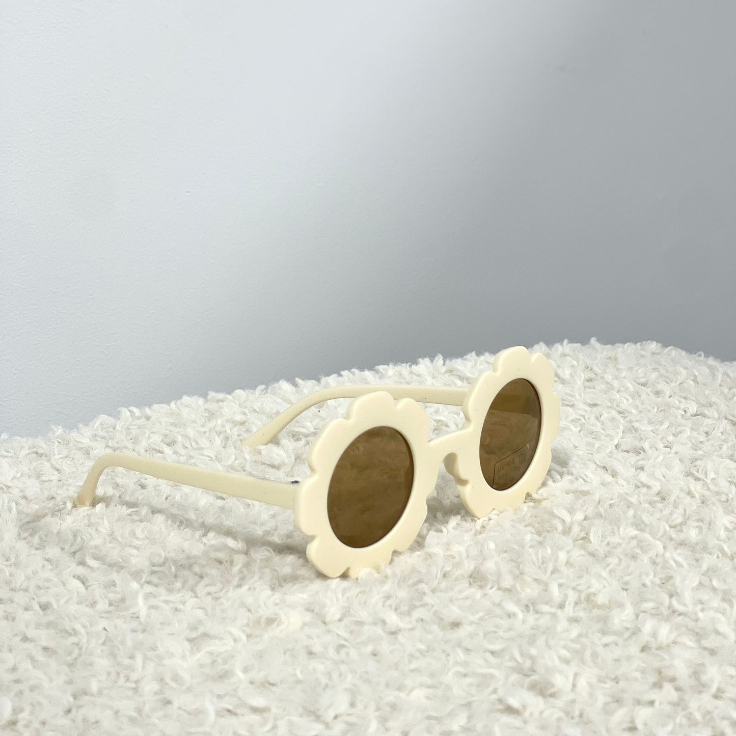 shades | flower-sunglasses-fini. the label